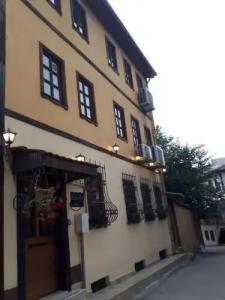 Lena Central Flats - 14