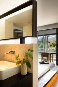 Life Gallery Athens - 28