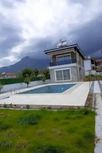 Amore Teki̇Rova - 64