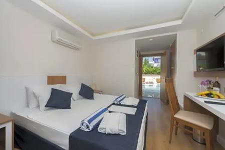 Amore Teki̇Rova - 50