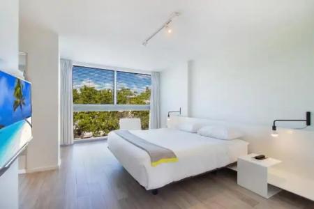 Beach Haus Key Biscayne Contemporary Apartments - 67