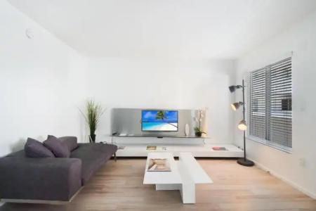 Beach Haus Key Biscayne Contemporary Apartments - 70