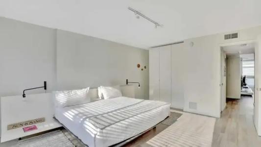 Beach Haus Key Biscayne Contemporary Apartments - 30