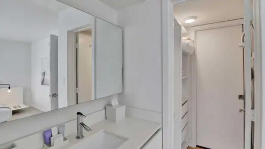 Beach Haus Key Biscayne Contemporary Apartments - 81