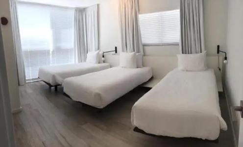 Beach Haus Key Biscayne Contemporary Apartments - 56