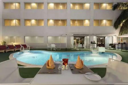 Ramada by Wyndham Qurum Beach - 11