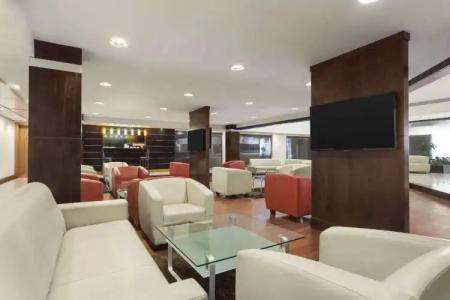 Ramada by Wyndham Qurum Beach - 12