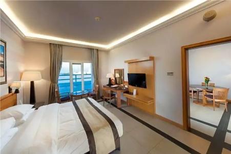Ramada by Wyndham Qurum Beach - 46