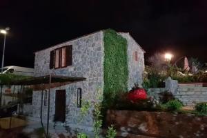 Opera Na Plyazhe Yaz Budva Hotel, Budva