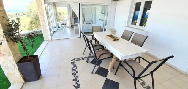 Bungalow White Apartments and Suites - 55