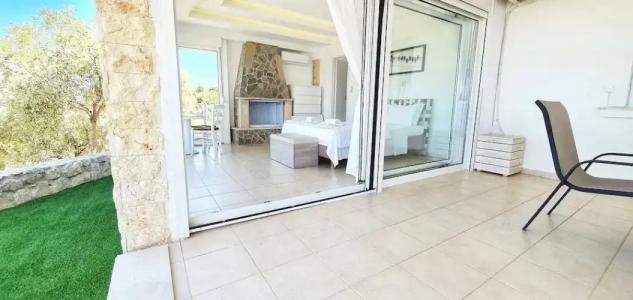 Bungalow White Apartments and Suites - 45