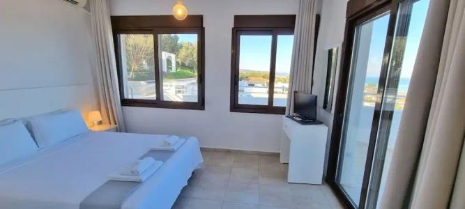 Bungalow White Apartments and Suites - 84