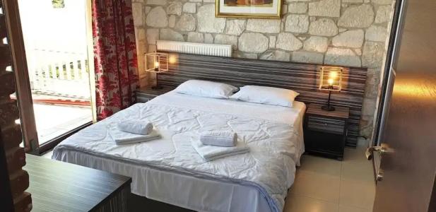 Bungalow White Apartments and Suites - 206