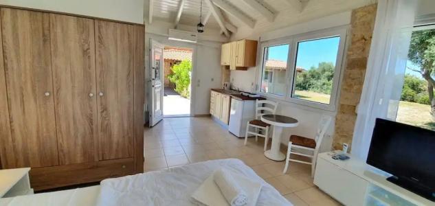 Bungalow White Apartments and Suites - 164