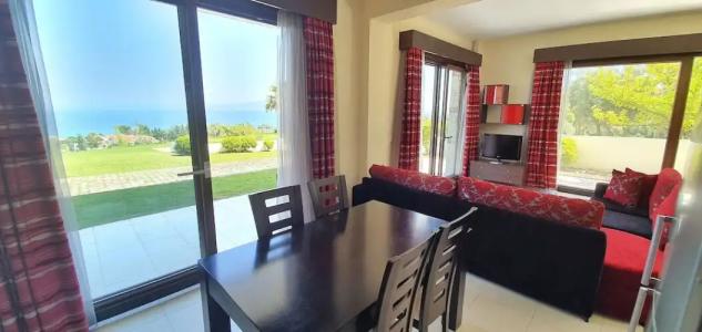 Bungalow White Apartments and Suites - 208