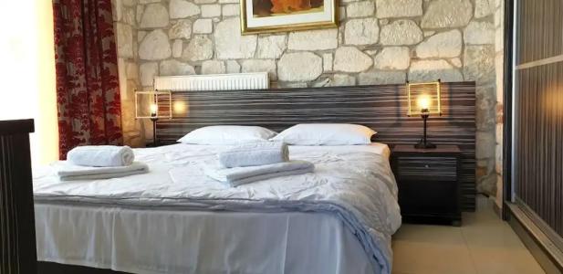 Bungalow White Apartments and Suites - 204