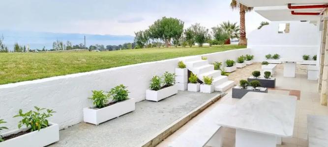 Bungalow White Apartments and Suites - 19