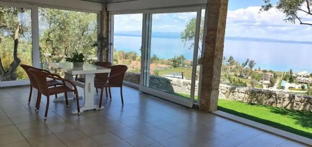 Bungalow White Apartments and Suites - 170