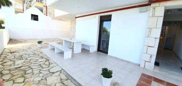 Bungalow White Apartments and Suites - 108