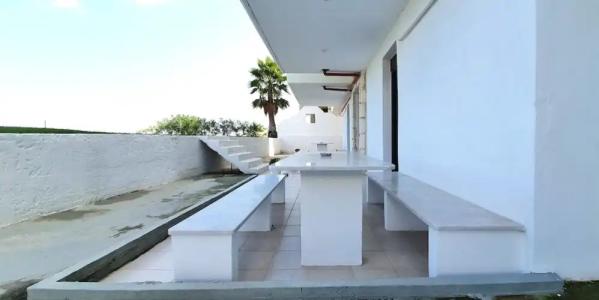 Bungalow White Apartments and Suites - 102