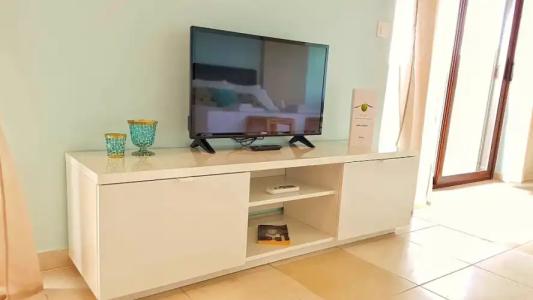 Bungalow White Apartments and Suites - 217