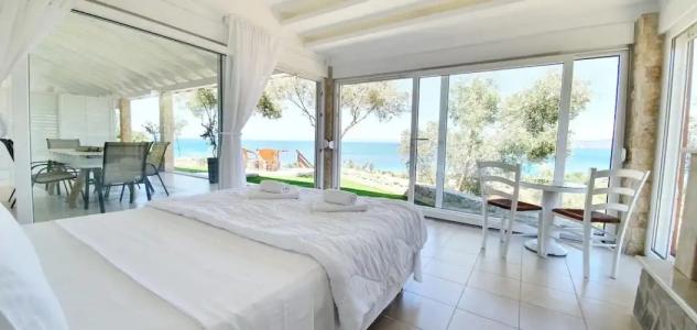 Bungalow White Apartments and Suites - 40