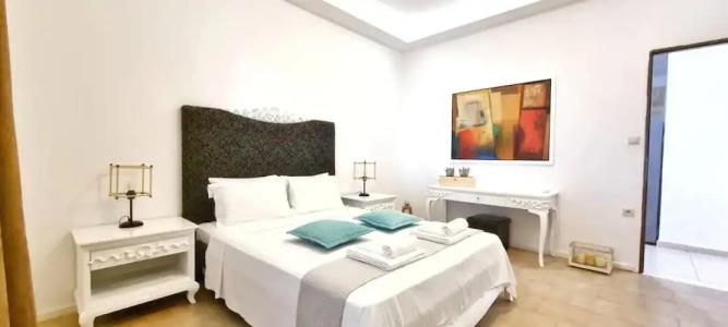 Bungalow White Apartments and Suites - 60