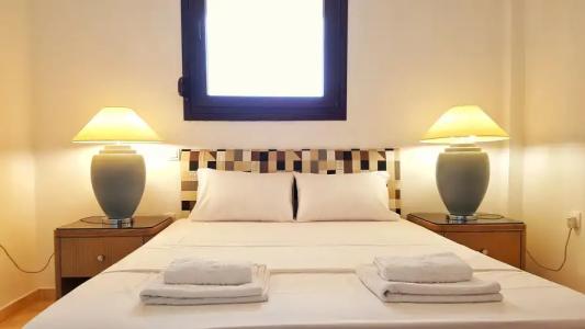 Bungalow White Apartments and Suites - 0