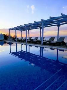 Bungalow White Apartments and Suites - 14