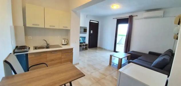 Bungalow White Apartments and Suites - 105