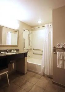 Holiday Inn - Phoenix - Chandler - 35