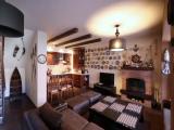 Sextuple Cottage