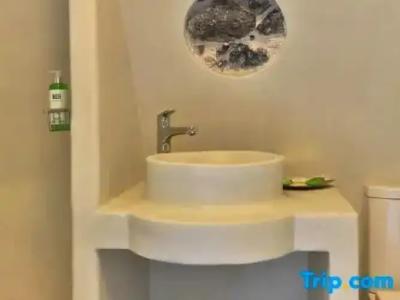 Trieris Villa & Suites - 125