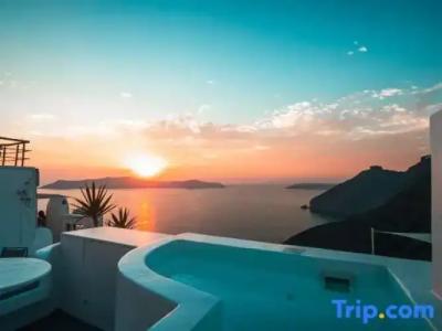 Trieris Villa & Suites - 62