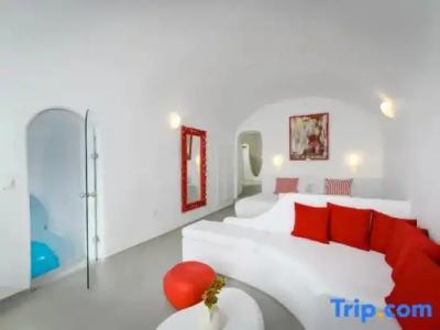 Trieris Villa & Suites - 70