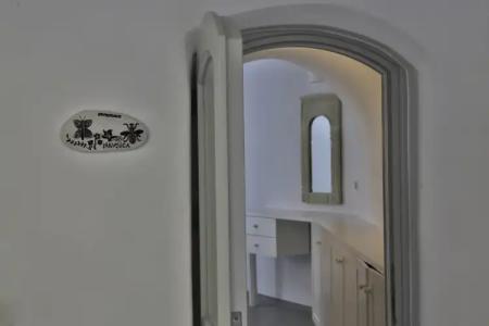 Trieris Villa & Suites - 9