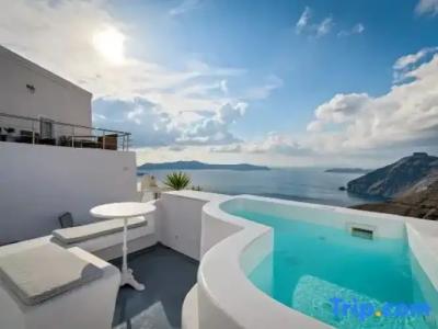 Trieris Villa & Suites - 67