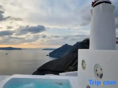 Trieris Villa & Suites - 66