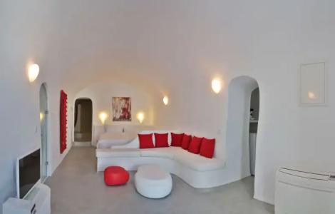 Trieris Villa & Suites - 12