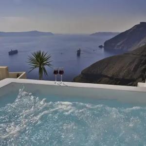 Trieris Villa & Suites - 76