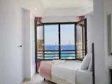 Standard Triple room with sea view