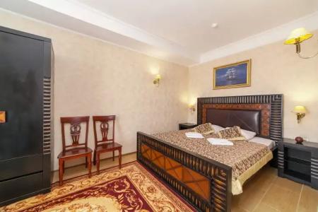 Sanatory Yaltinskiy - 64