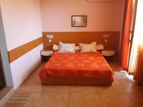 Guest House Astra - 12