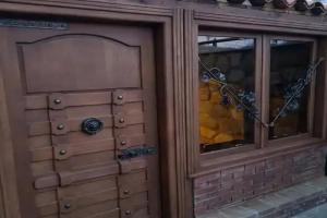 HOTEL GUGLUX &WINE CELLAR, Telavi