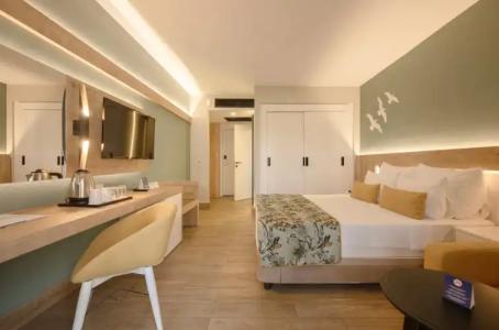 Sailor's Beach Club - 112