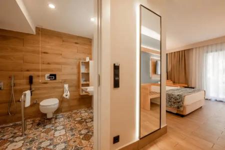 Sailor's Beach Club - 114