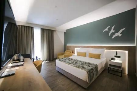 Sailor's Beach Club - 109