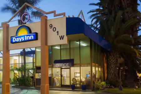 Days Inn by Wyndham Los Angeles LAX/VeniceBch/Marina DelRay - 0