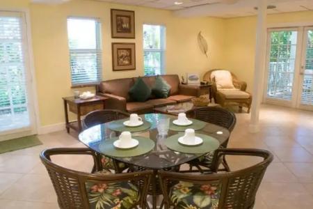 Siesta Palms By the Beach - 99