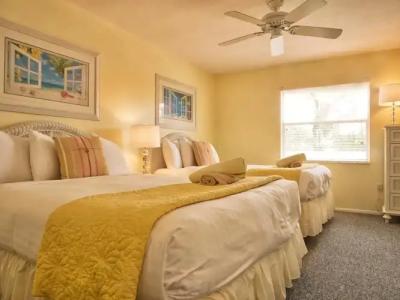 Siesta Palms By the Beach - 14